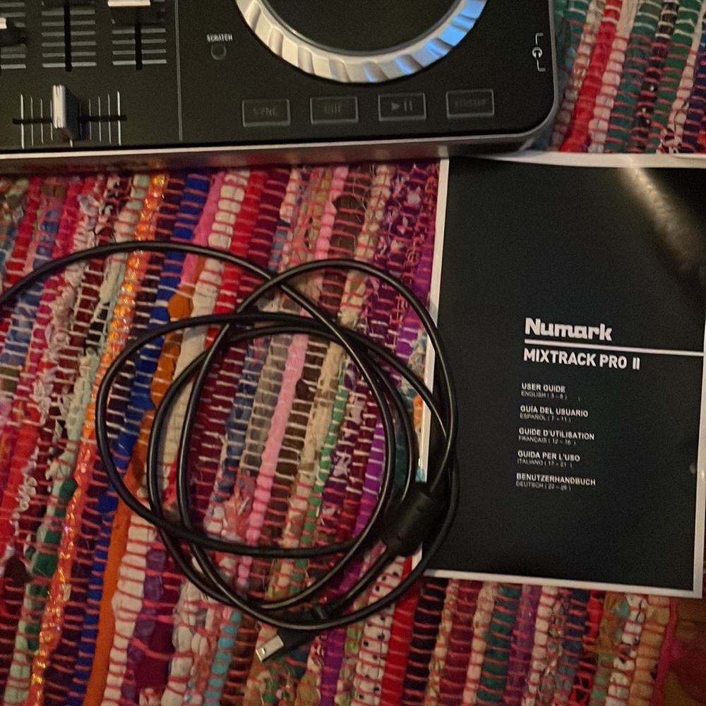 Numark Mixtrack Pro 2 - Picture 5 of 5